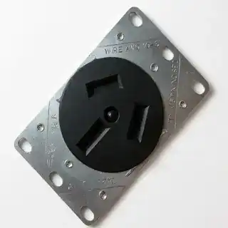 Toma trifasica 50amp