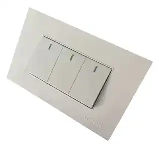 Apagador triple blanco (tr-hyd-3k)
