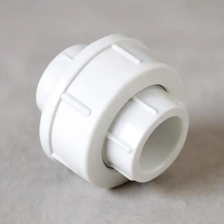 Unión universal 1" de PVC con rosca